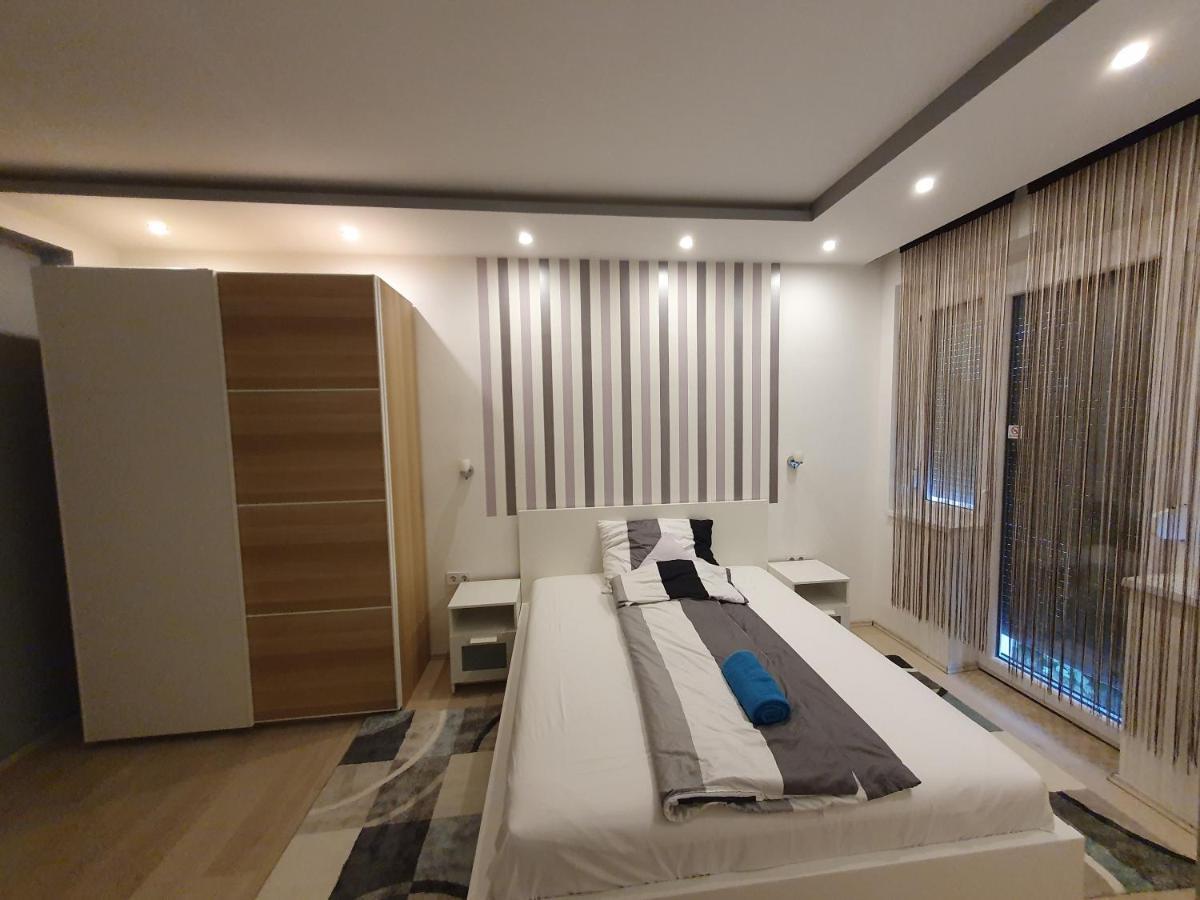 Апартаменты Viola Apartman With Infra Sauna Сегед Экстерьер фото
